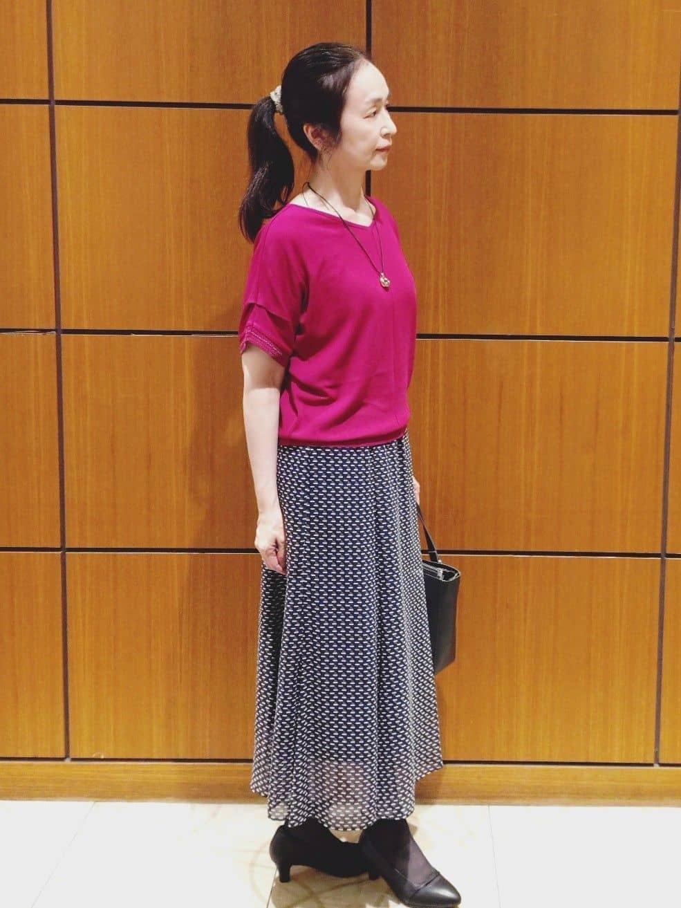 Kさんの「Reflect｜【WEB先行カラーあり／マシンウォッシュ可／ウエスト総ゴム】コツキ幾何柄ロングスカート」を使ったコーディネート