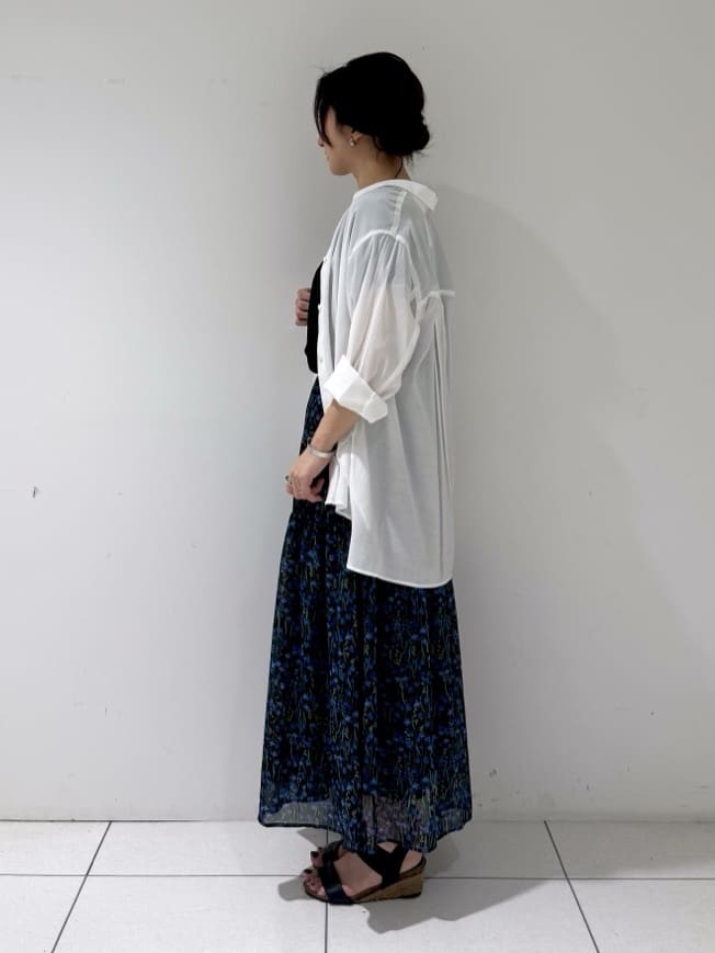 そんさんの「INDIVI｜【体型カバー／清涼感】シアーオーバーシャツ」を使ったコーディネート