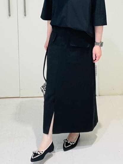 yuka.fさんの「UNTITLED｜【UVカット/接触冷感/吸水速乾/ゆったり】V開きネックシャツ」を使ったコーディネート