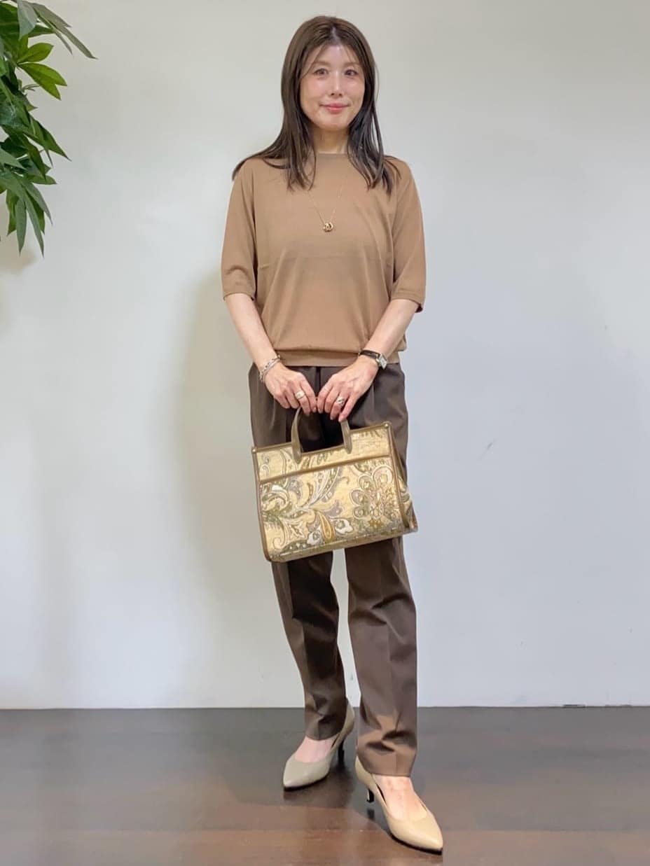 tomoさんの「UNTITLED｜【アンサンブル可/洗える/Vネック】ウールシルクカーディガン」を使ったコーディネート
