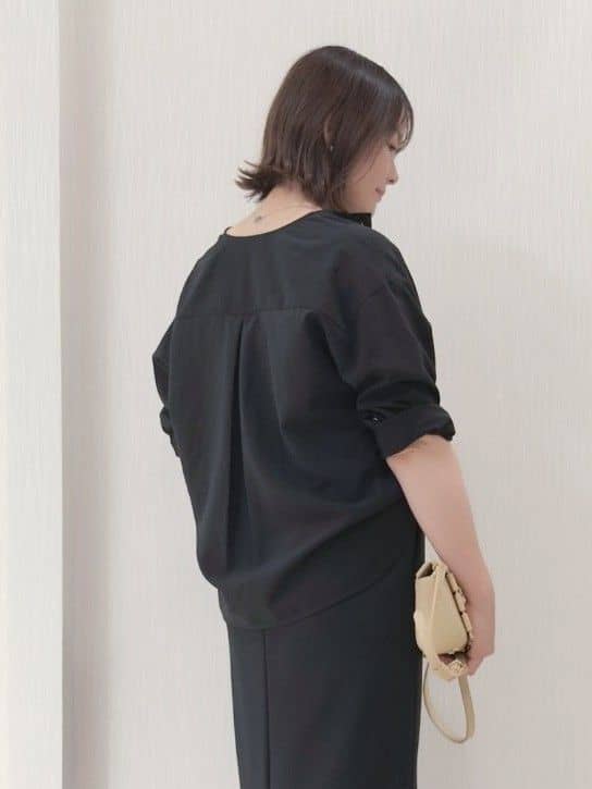 naokoさんの「UNTITLED｜【秋も着られる/セットアップ可】リラククールシャツ」を使ったコーディネート