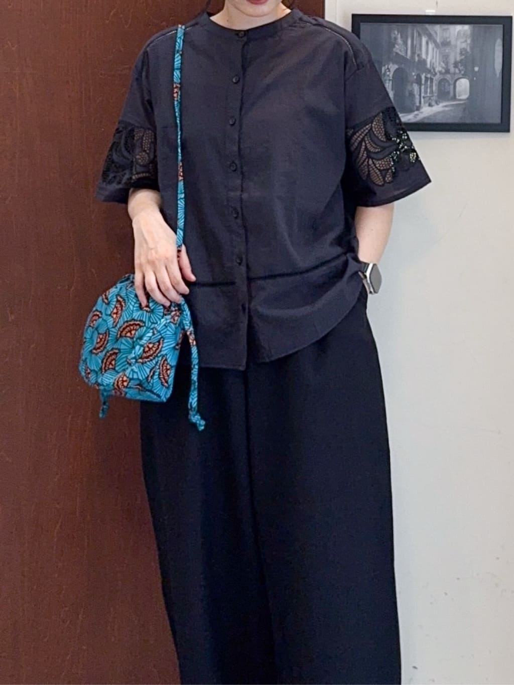 𝐇𝐢𝐫𝐨𝐦𝐢さんの「SHOO･LA･RUE｜【S-LL/6分袖】レースデザインで華やか見え お袖刺繍ブラウス」を使ったコーディネート