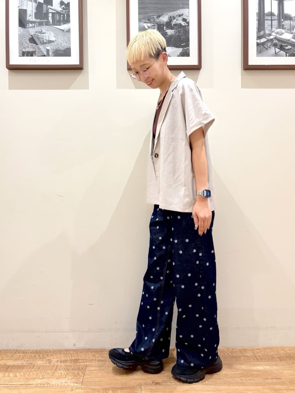 Ayumiさんの「SHOO･LA･RUE｜【S-LL】さらりと着たい大人のための 麻調半袖ジャケット」を使ったコーディネート