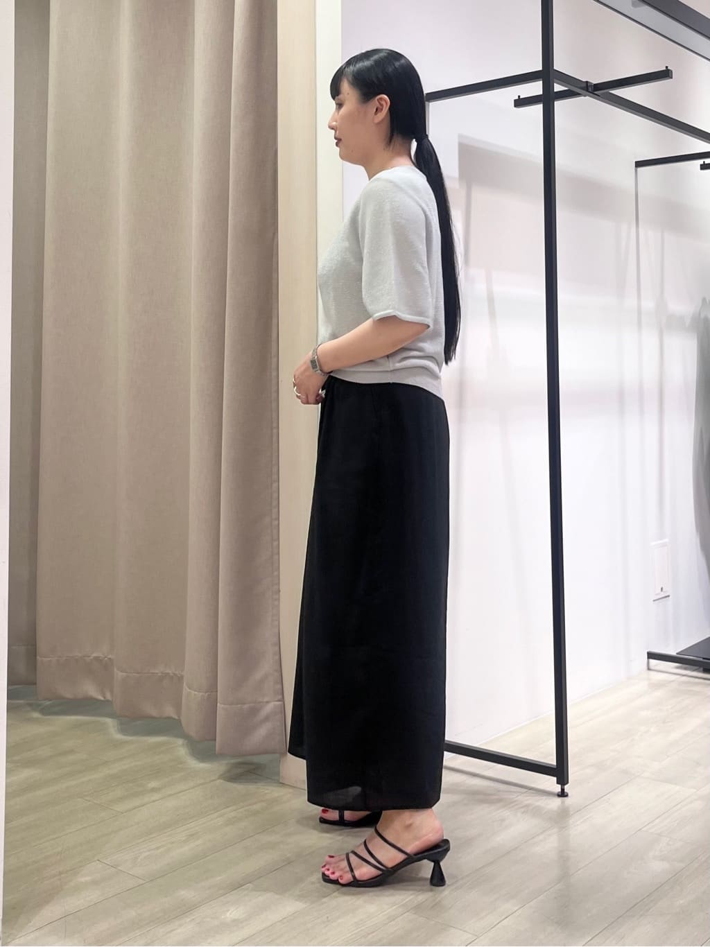 hasuさんの「INDIVI｜【洗える／清涼感◎】ワイドフレアパンツ／スカーチョ」を使ったコーディネート