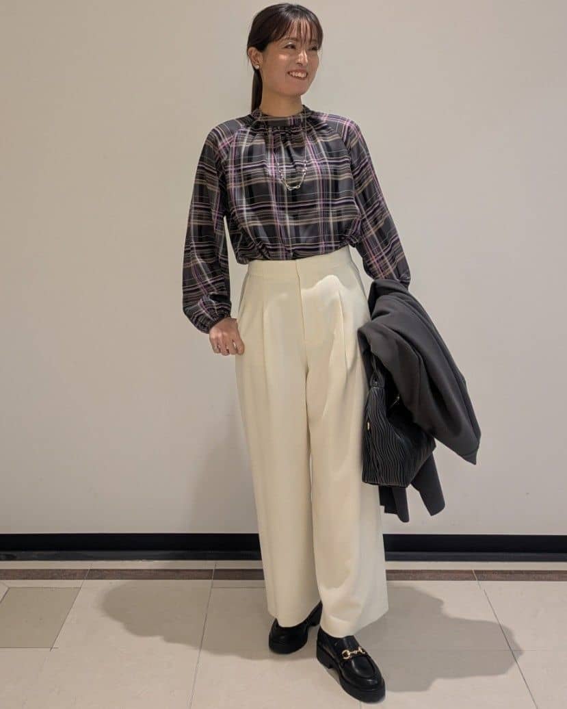 mikiさんの「COUP DE CHANCE｜【手洗い可／日本製】タックワイドパンツ」を使ったコーディネート