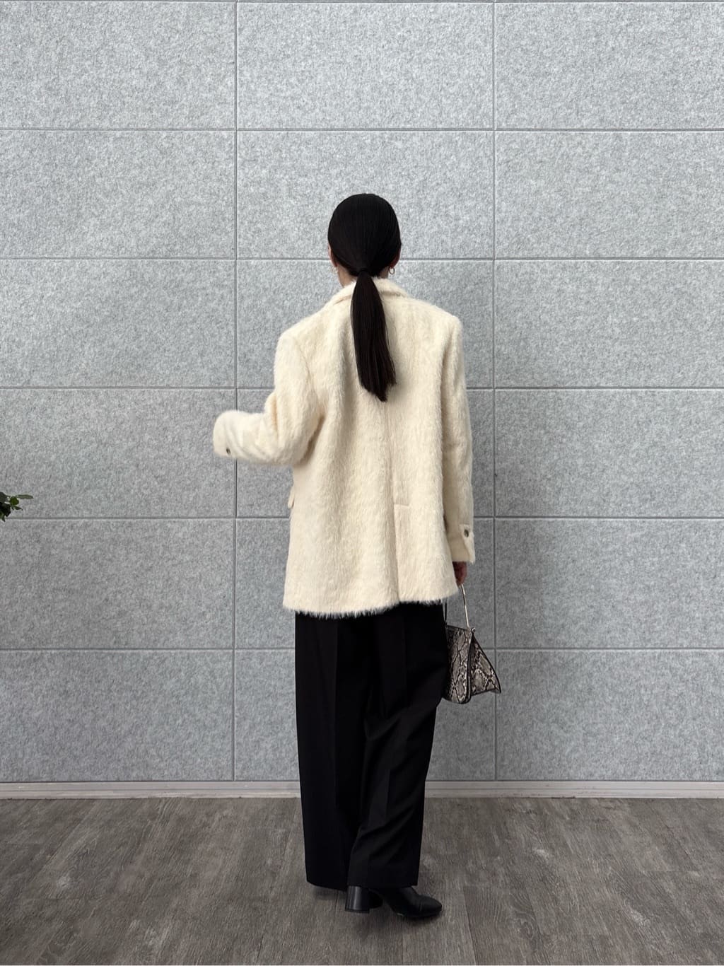 ひなさんの「INDIVI｜Comfy SET UP｜イージーストレートワイドパンツ【セットアップ対応／通勤/カセット服】」を使ったコーディネート