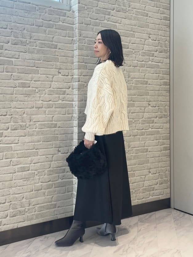 Mikoさんの「INDIVI｜フェイクファーマイクロバッグ」を使ったコーディネート