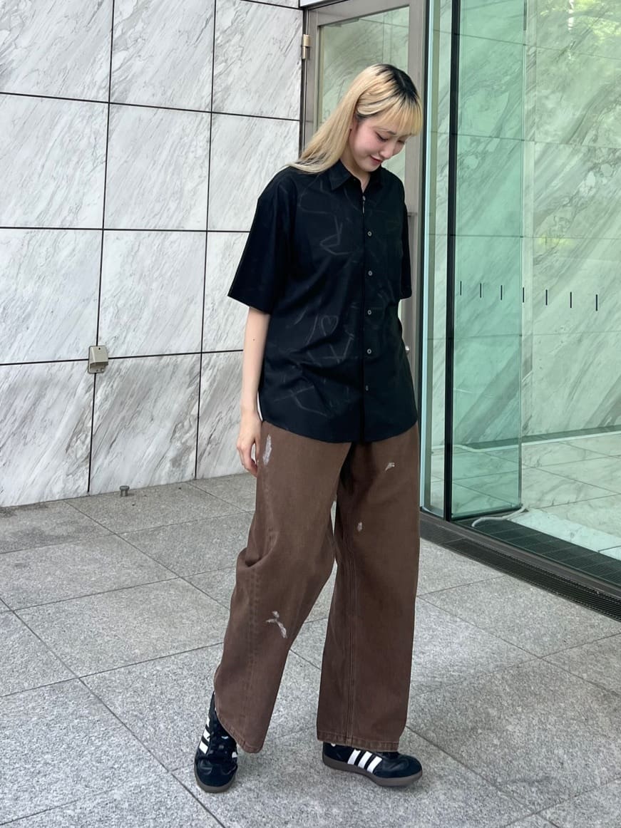 mさんの「tk.TAKEO KIKUCHI｜バレルシルエットパンツ（デニム＆カラーパンツ）」を使ったコーディネート