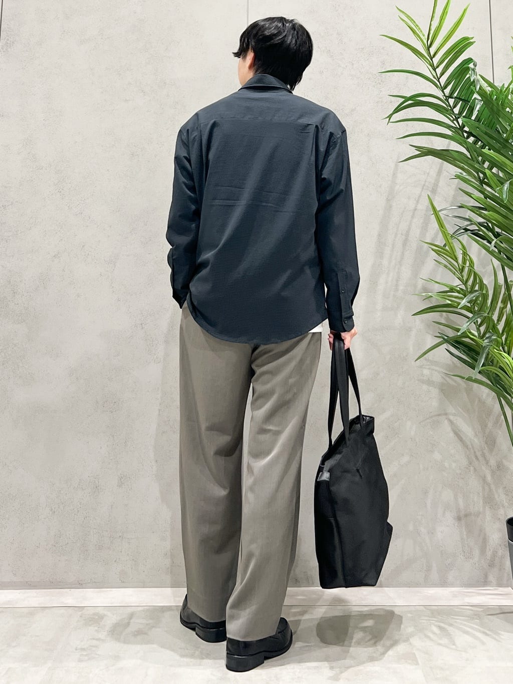SHI-MAさんの「THE SHOP TK｜リンクスジャカード長袖Tシャツ【サスティナブル素材使用/洗濯機OK】」を使ったコーディネート