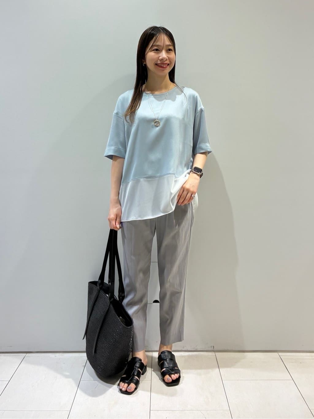 KAOさんの「INDIVI｜【洗える】裾シアー半袖トップス」を使ったコーディネート