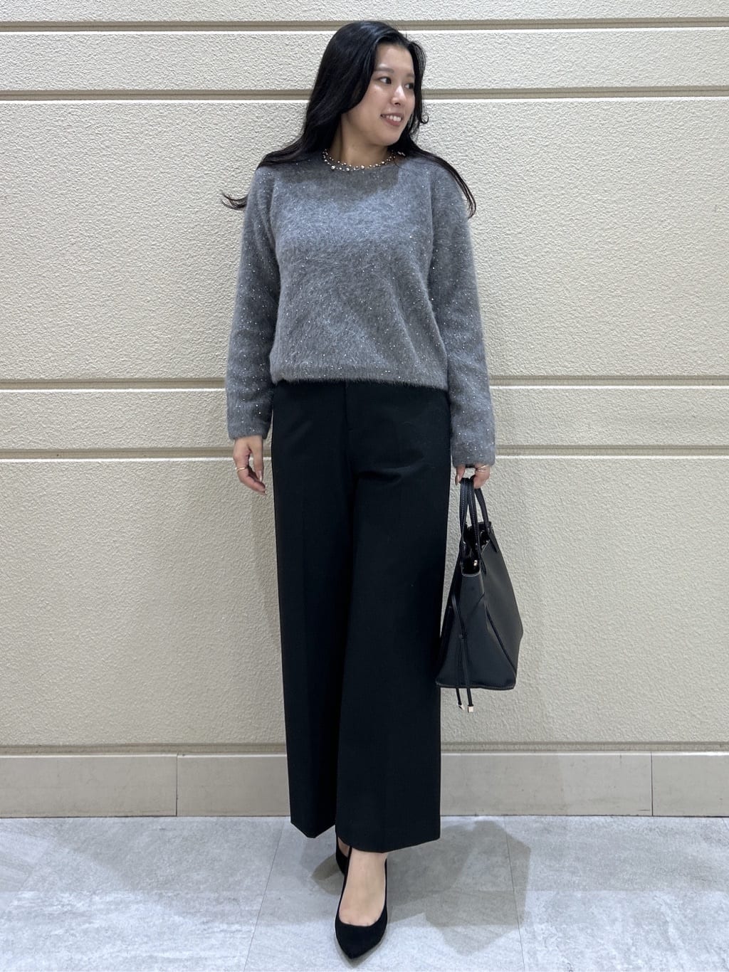 Momokaさんの「COUP DE CHANCE｜【フォックス混】ショート丈ニットトップス」を使ったコーディネート