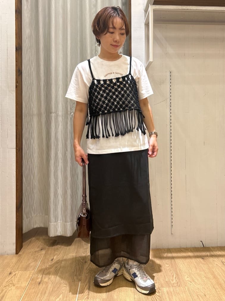 ga_riさんの「THE SHOP TK｜カレッジ＆フォトプリントTシャツ【洗濯機OK】」を使ったコーディネート