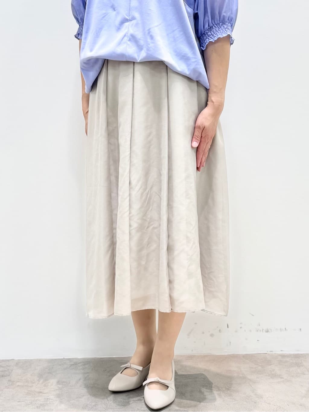 koyaさんの「Reflect｜【マシンウォッシュ可／セットアップ可】シアーボックスタックプリーツスカート」を使ったコーディネート