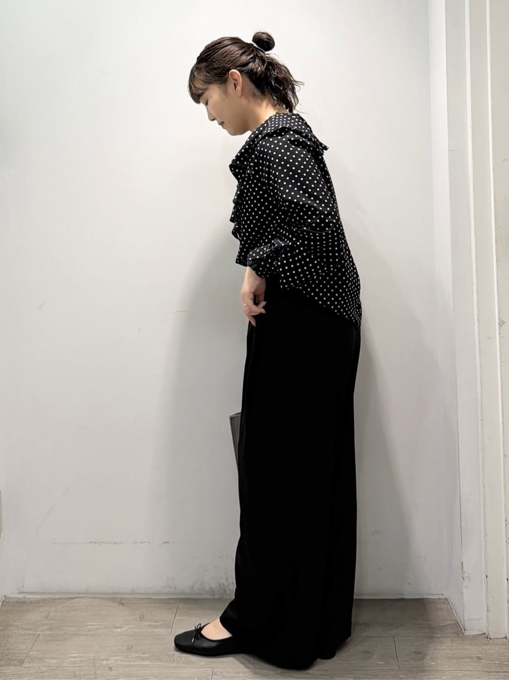 sumicaさんの「OPAQUE.CLIP｜タックデザインワイドパンツ【洗濯機OK】」を使ったコーディネート