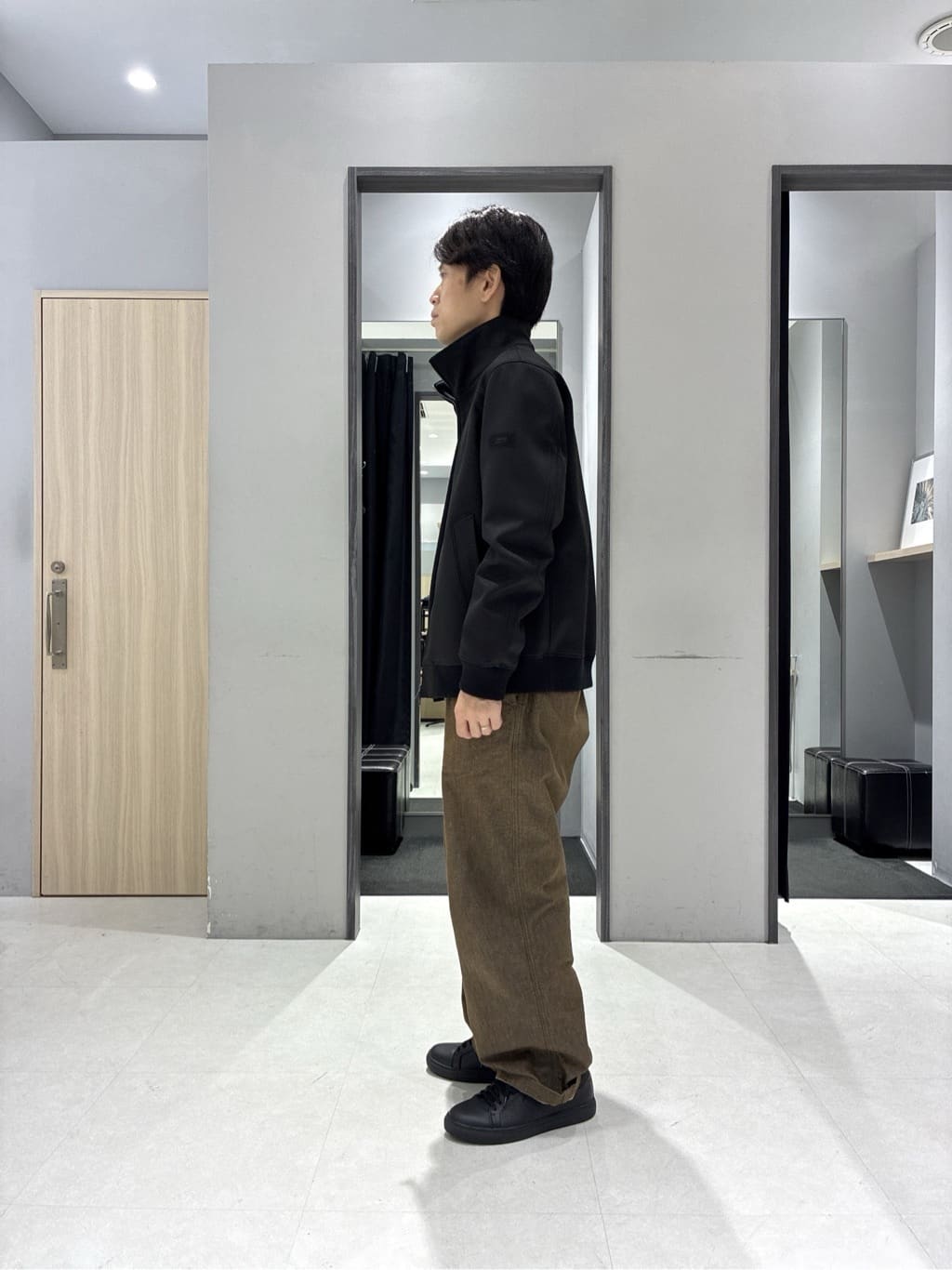 わいずみさんの「TAKEO KIKUCHI｜【JUST ONE LAYER】ダウンファブリック ジップアップ リブ ブルゾン」を使ったコーディネート