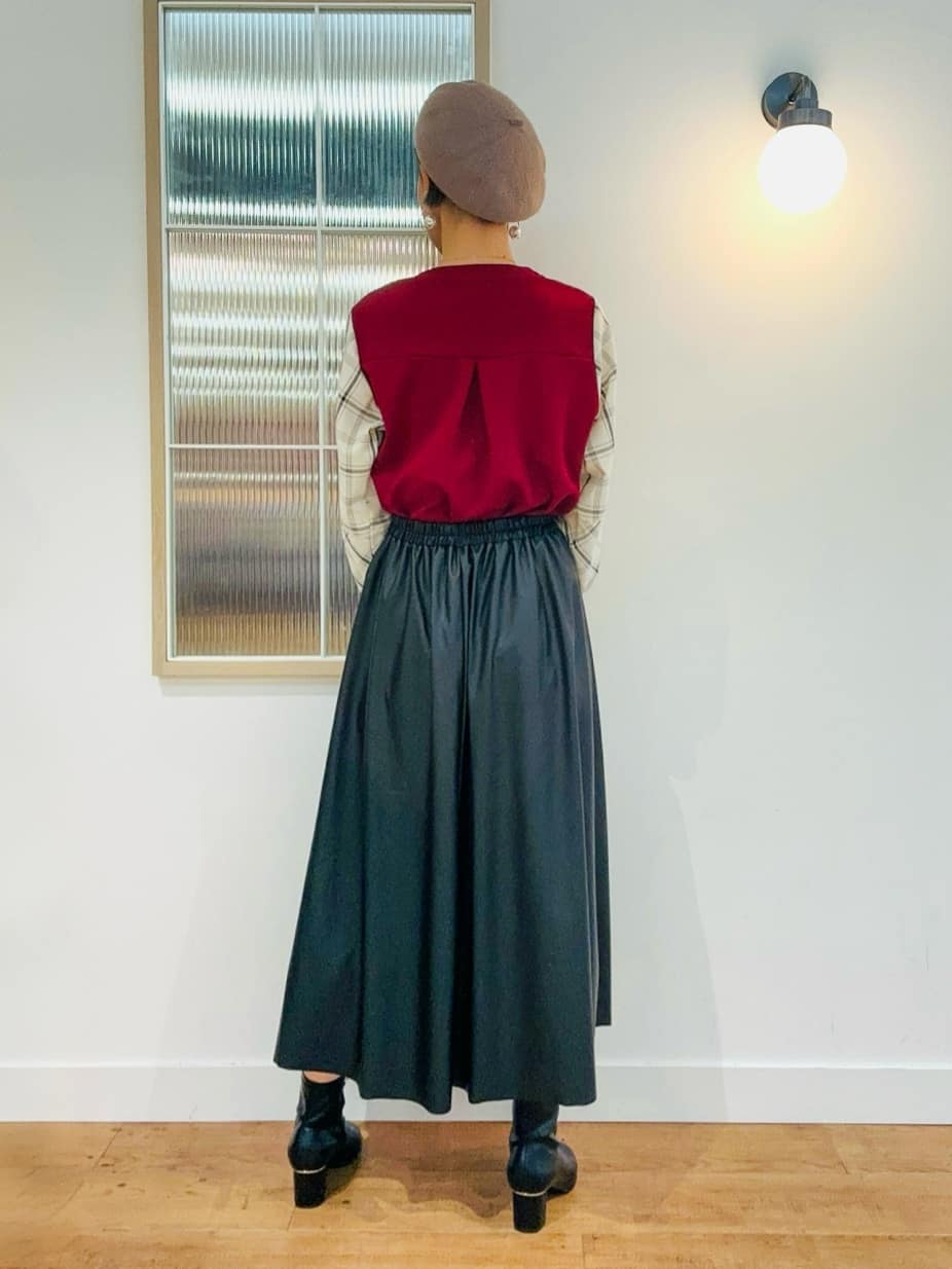 えまんさんの「SHOO･LA･RUE｜【高レビュー/S-LL】1枚で決まる お袖チェック 異素材使いトップス」を使ったコーディネート