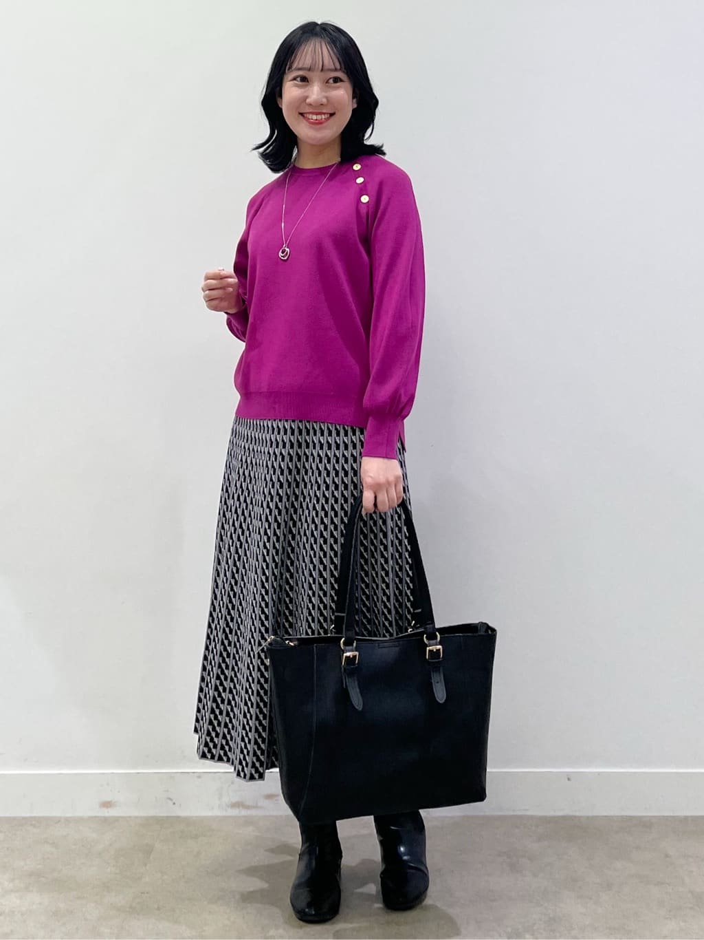 yukariさんの「Reflect｜【ゆったり着られる◎】ラグランスリーブニット」を使ったコーディネート