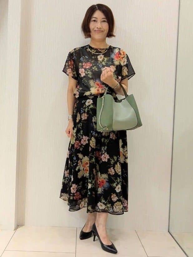 u-macoさんの「UNTITLED｜【ステンレス】カーヴィプレートショートネックレス」を使ったコーディネート