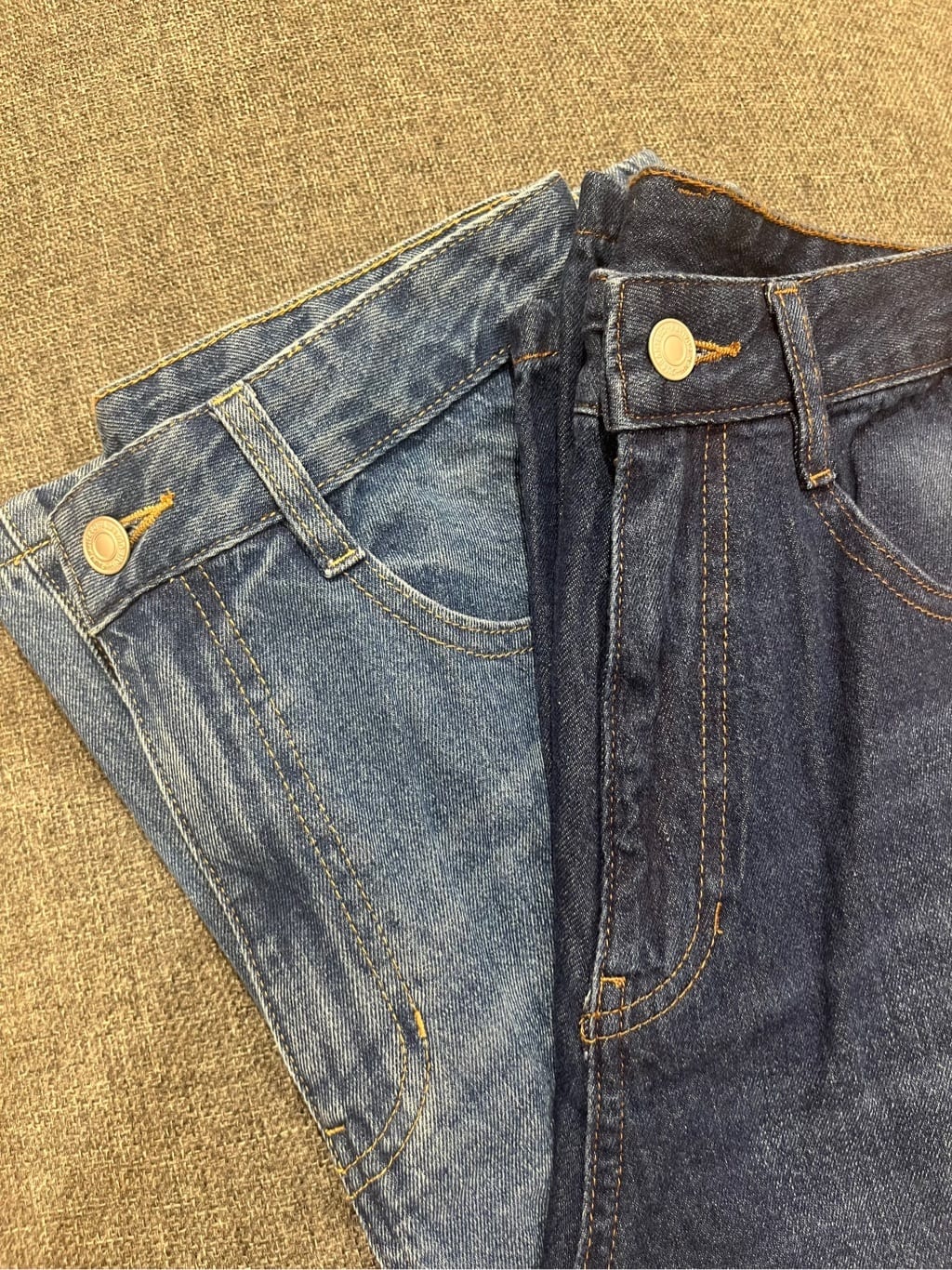 みわさんの「SHOO･LA･RUE｜【高レビュー/S-LL】脚のラインを拾いにくい デニムワイドパンツ」を使ったコーディネート