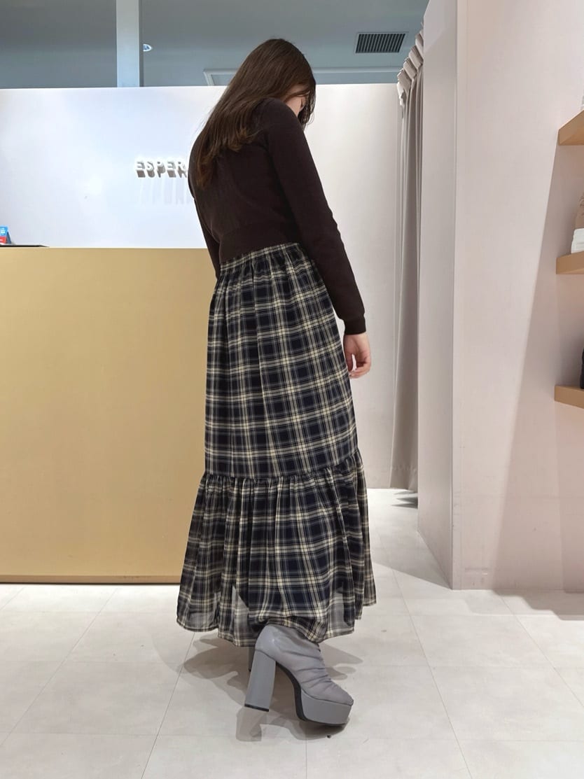 neinaさんの「ESPERANZA｜【ラク盛り／ショートブーツ】リピーター続出／脚長美脚 厚底シャーリングブーツ」を使ったコーディネート