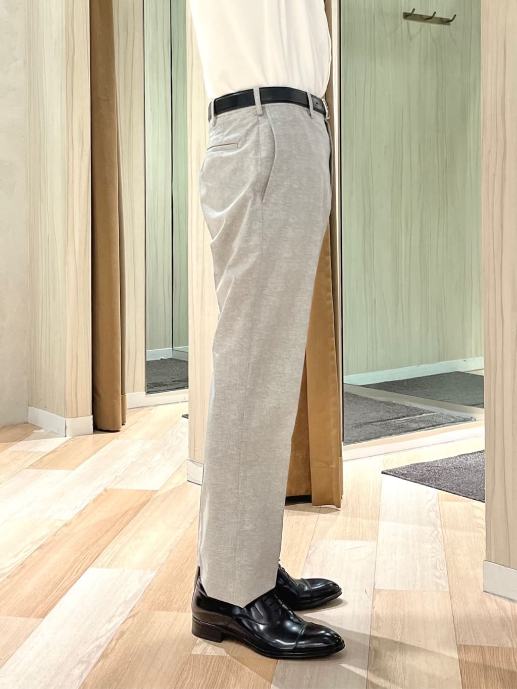 URAさんの「TAKEO KIKUCHI｜【抗菌防臭】COOL DOTS（R）ドビープリント パンツ」を使ったコーディネート