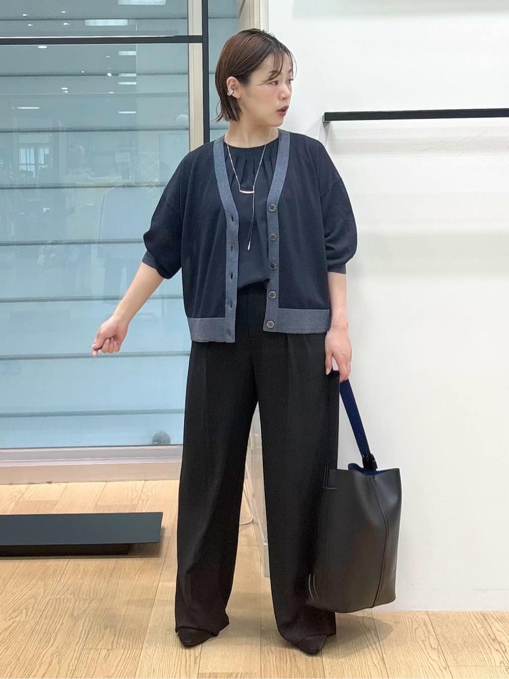asamiさんの「INDIVI｜【UVケア】タックブラウス」を使ったコーディネート
