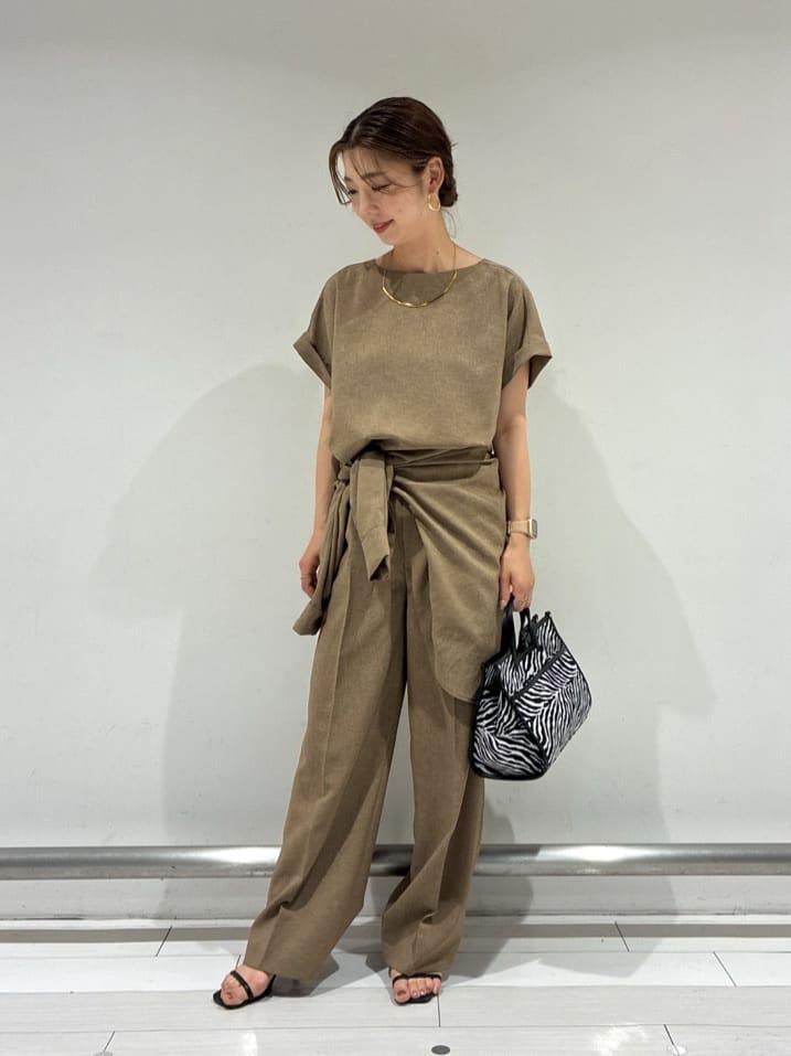 Rinさんの「UNTITLED｜【セットアップ可/はっ水/通勤】リラククール 半袖ブラウス」を使ったコーディネート