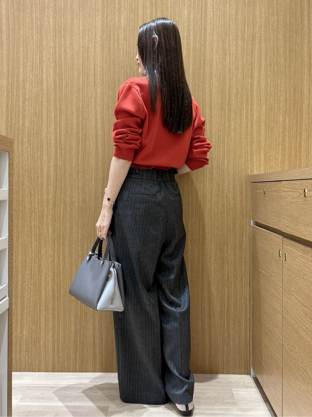 maiさんの「OPAQUE.CLIP｜ラメストライプワイドパンツ【洗濯機OK】」を使ったコーディネート