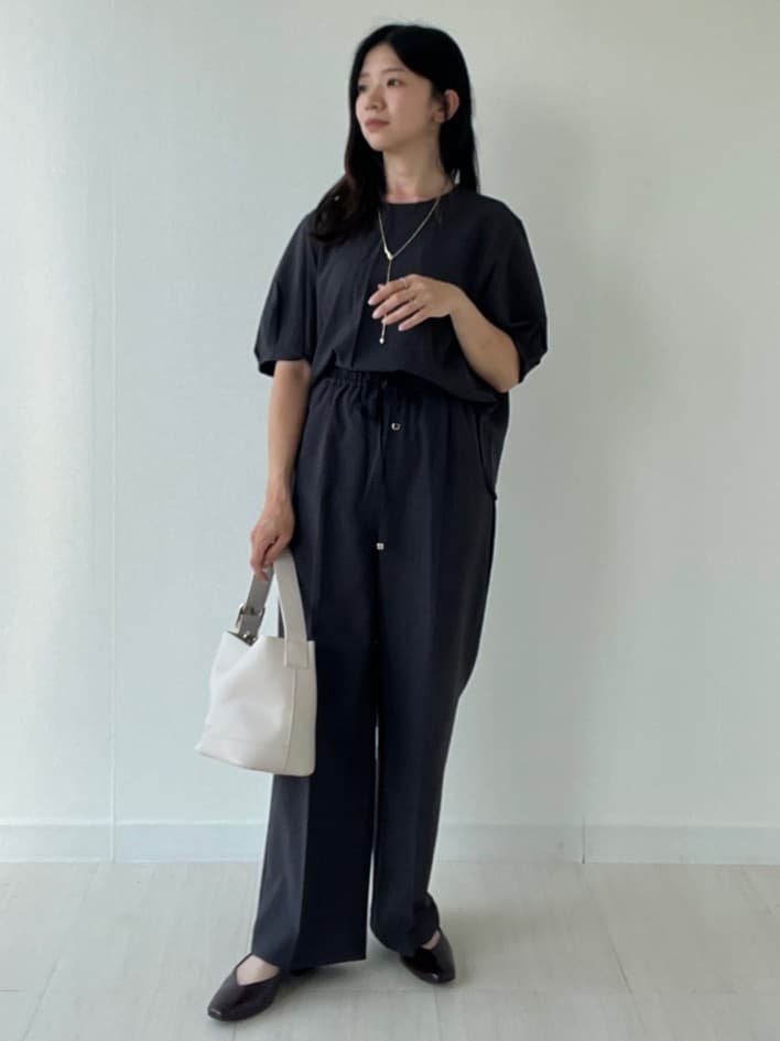 Mori Moriさんの「index｜ラメストライプタックスリーブブラウス／セットアップ可【洗濯機洗い可／防シワ／吸水速乾】」を使ったコーディネート