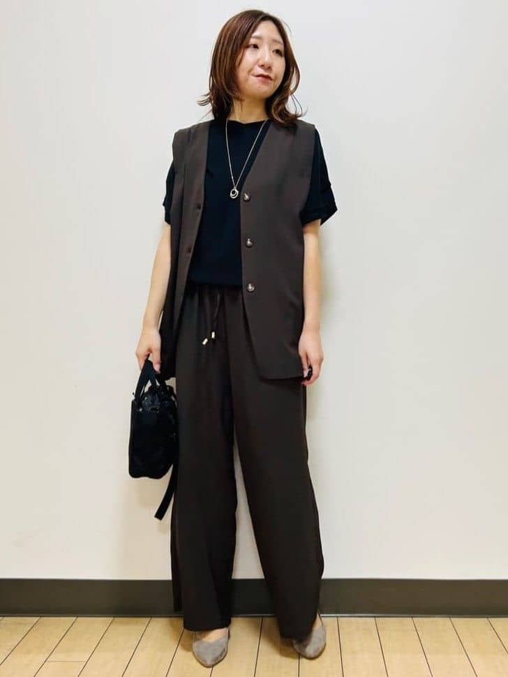 miiiさんの「Reflect｜【ウエスト総ゴム／セットアップ／単品使いOK◎】ベスト＋ストレートパンツセット」を使ったコーディネート