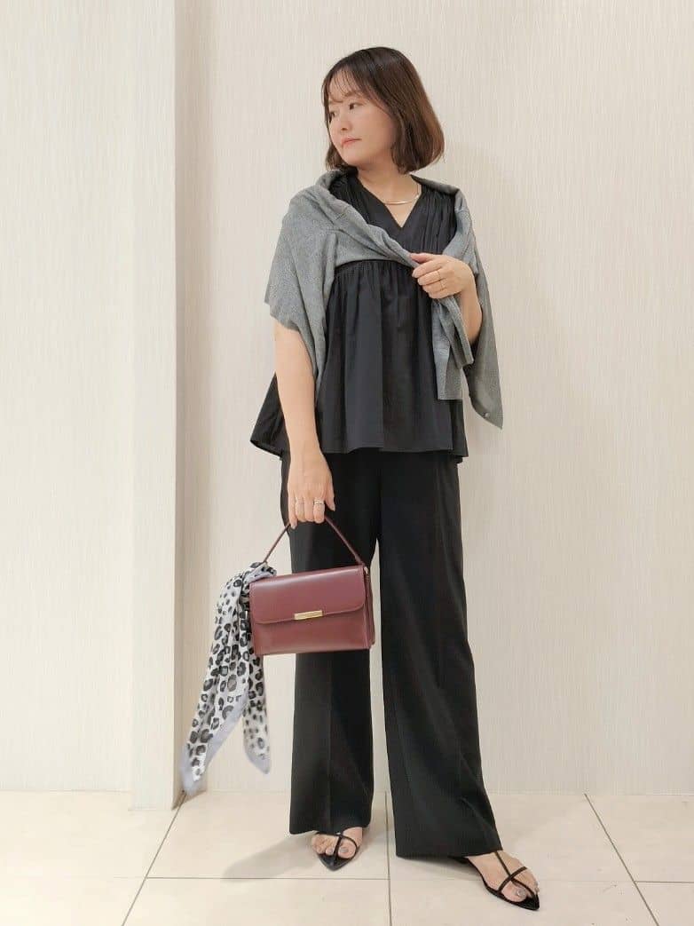 naokoさんの「UNTITLED｜【後ろウエストゴム/ストレッチ性/オンオフ】ジャージナロースカート」を使ったコーディネート
