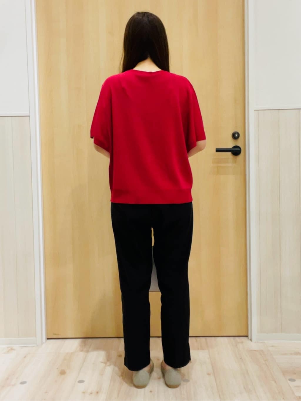 minamiさんの「SHOO･LA･RUE｜【S-LL】二の腕はカバーして魅せる フレアスリーブニット」を使ったコーディネート