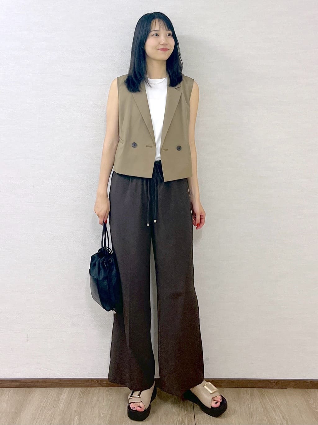 sachikoさんの「OPAQUE.CLIP｜ショートテーラードジレ【接触冷感／洗濯機洗い可】」を使ったコーディネート
