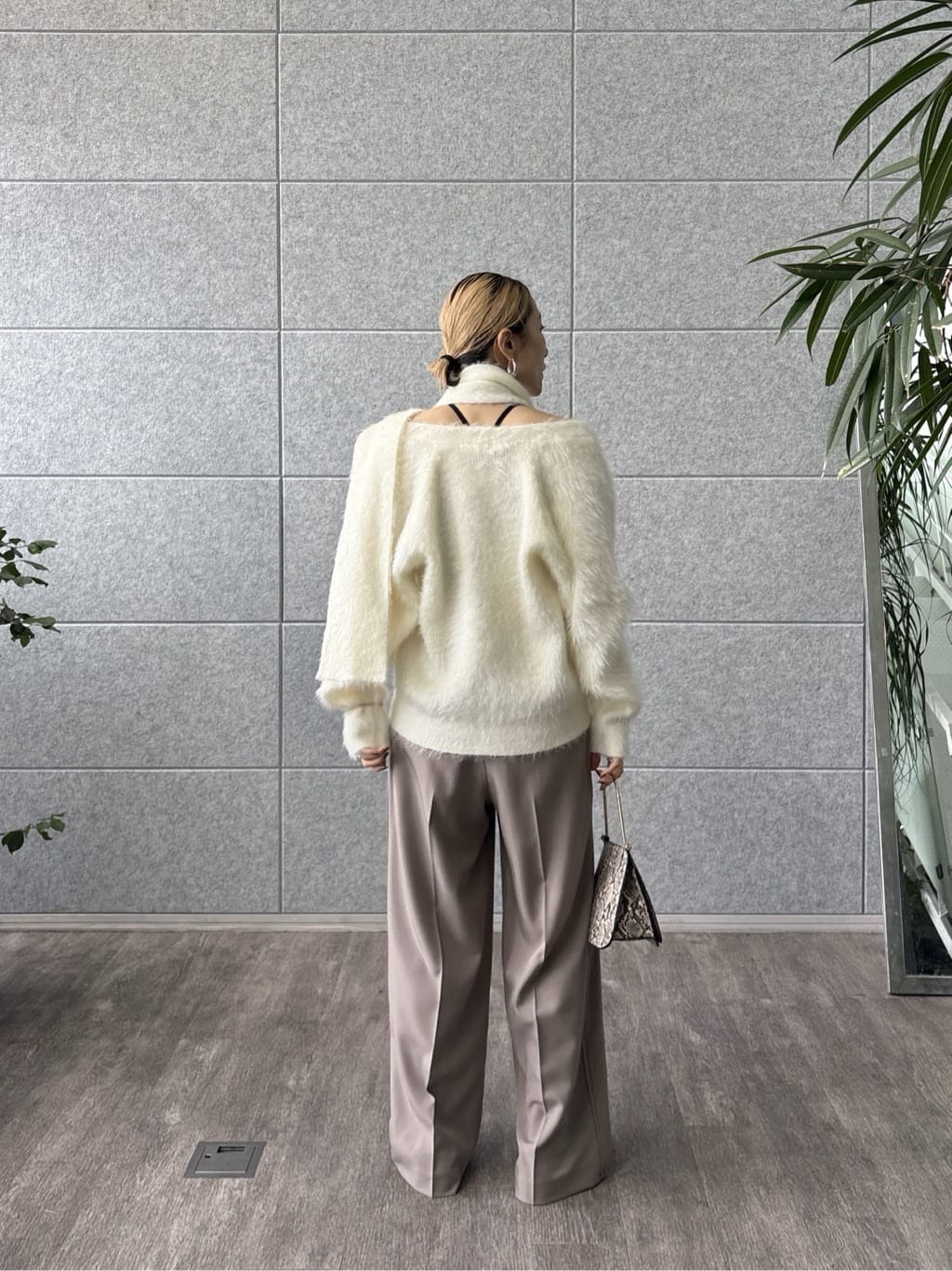 kotakiさんの「INDIVI｜Comfy SET UP｜イージーストレートワイドパンツ【セットアップ対応／通勤/カセット服】」を使ったコーディネート