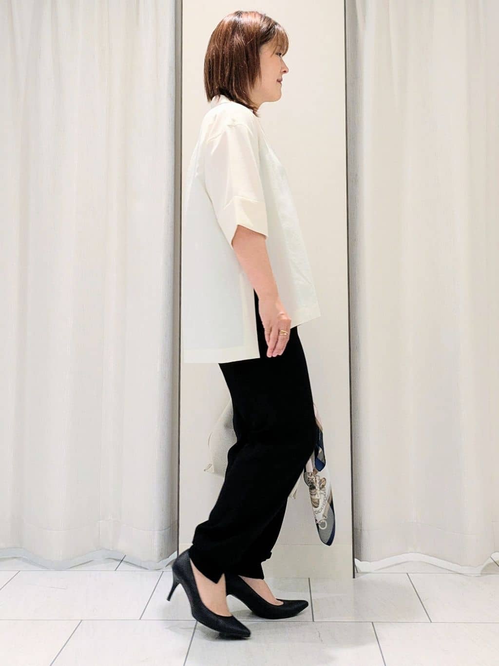 Onumaさんの「UNTITLED｜【UVカット/接触冷感/吸水速乾/ゆったり】V開きネックシャツ」を使ったコーディネート