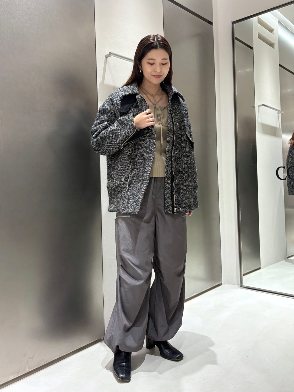 iwamiさんの「CODE A｜Airy volume cargo」を使ったコーディネート