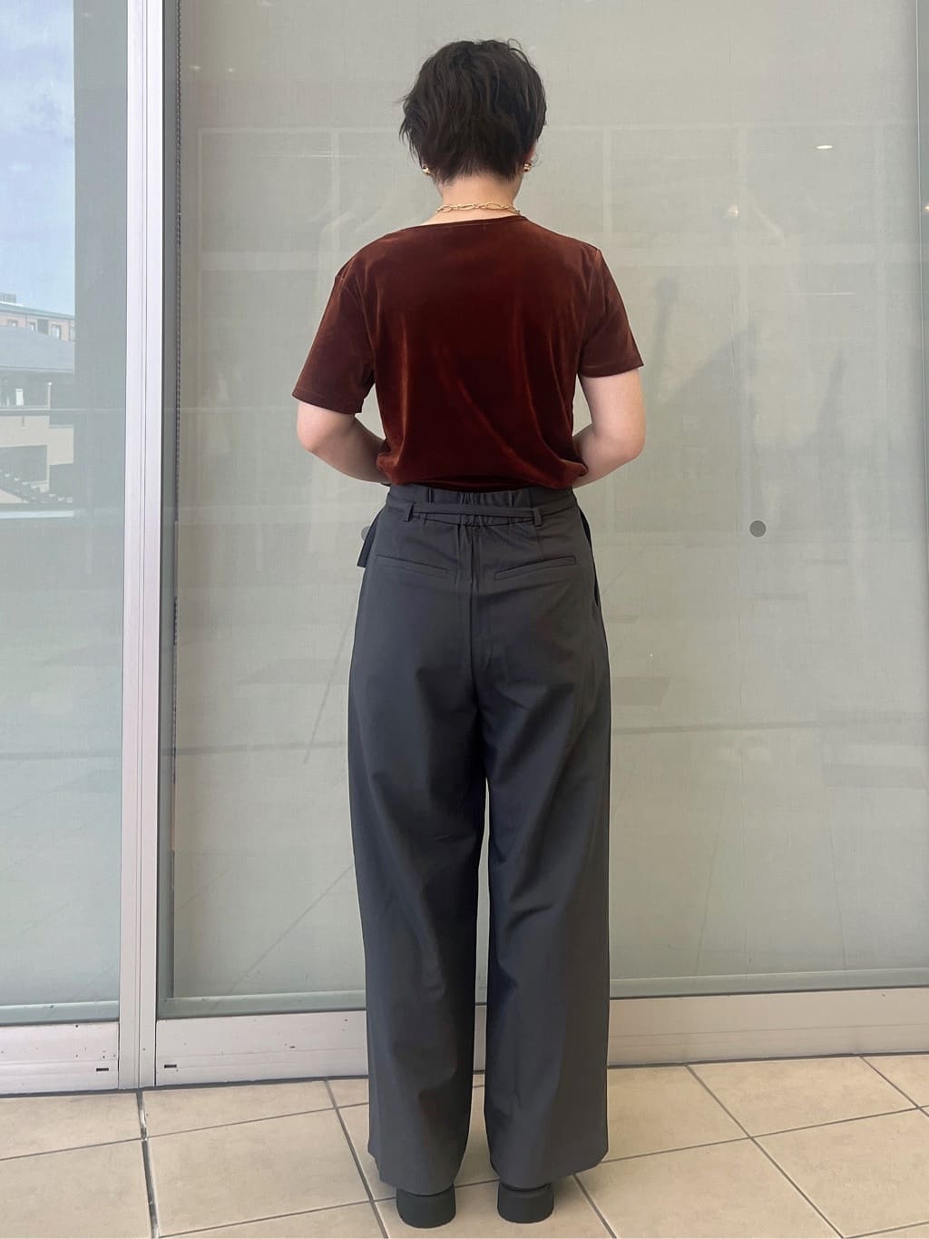 yo-koさんの「OPAQUE.CLIP｜フロッキーチュールTシャツ【洗濯機洗い可】」を使ったコーディネート