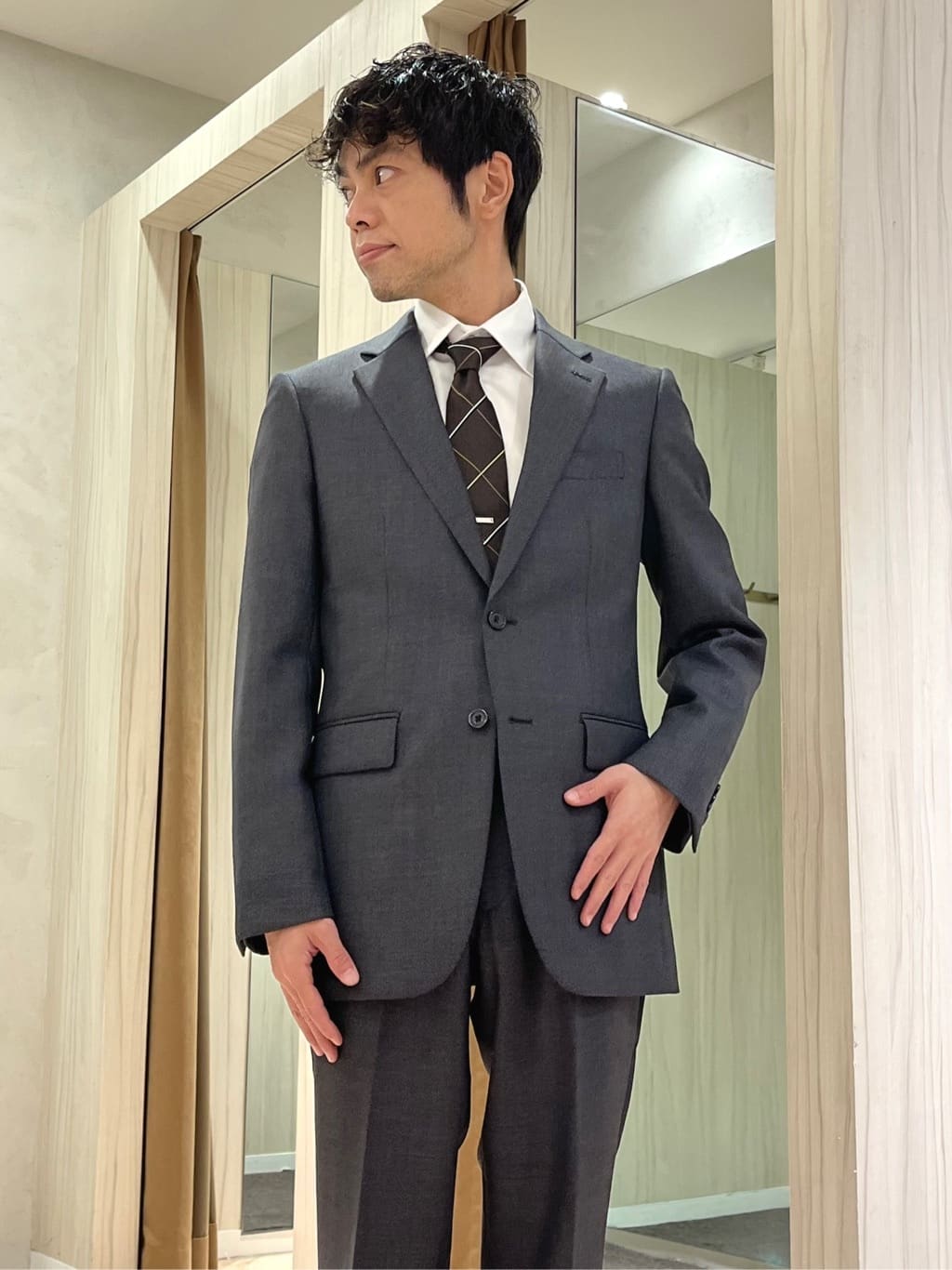 URAさんの「TAKEO KIKUCHI｜【Made in JAPAN】番千鳥ウィンドペン柄 ネクタイ」を使ったコーディネート