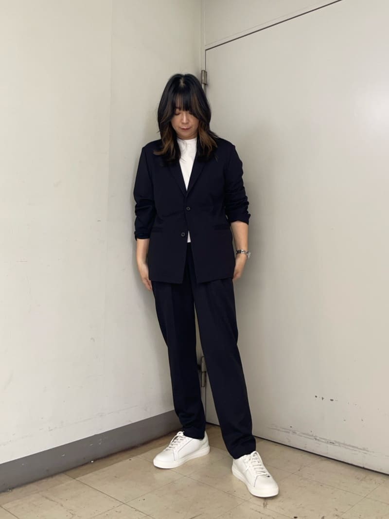 iwさんの「TAKEO KIKUCHI｜【JUST ONE LAYER】ダウンファブリック テーラード ジャケット」を使ったコーディネート