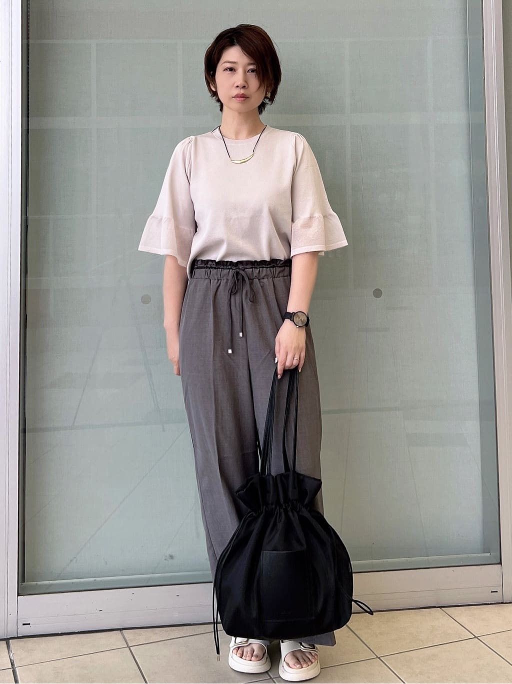 yo-koさんの「OPAQUE.CLIP｜《5色展開》シアーフレアスリーブニット【洗濯機洗い可】」を使ったコーディネート