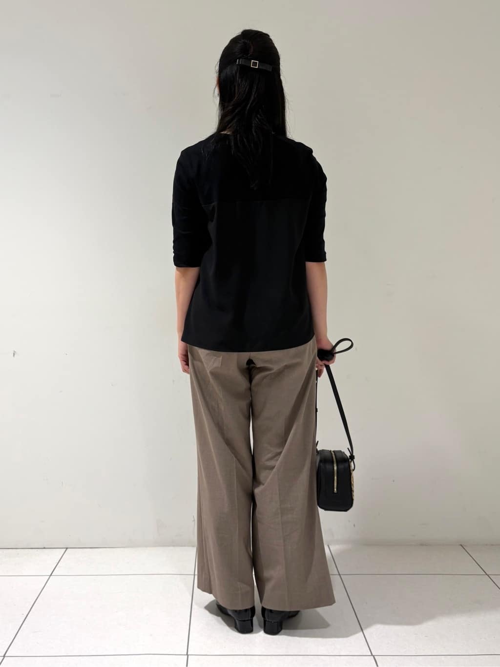 momokoさんの「INDIVI｜【セットアップ可能】ビスチェレイヤード風トップス」を使ったコーディネート