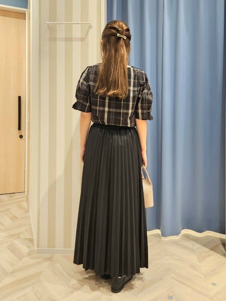 Ikumiさんの「SHOO･LA･RUE｜【S-LL/5分袖】お袖タックできれいに魅せる 大人のチェックブラウス」を使ったコーディネート