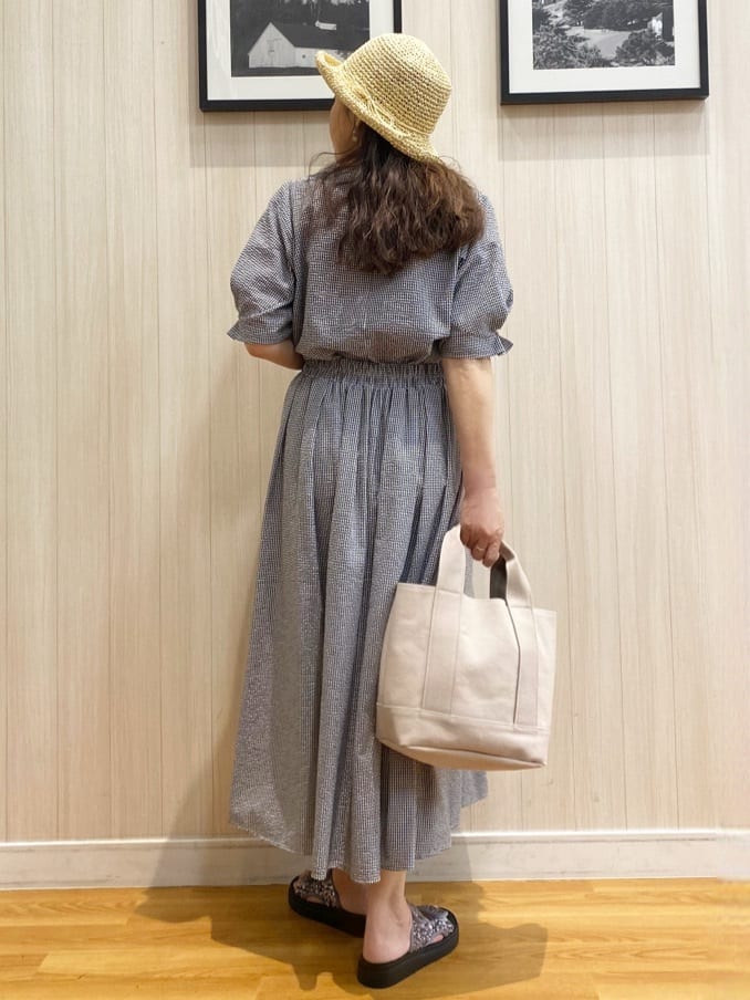 natsuさんの「SHOO･LA･RUE｜◆スパンコールベルトサンダル」を使ったコーディネート