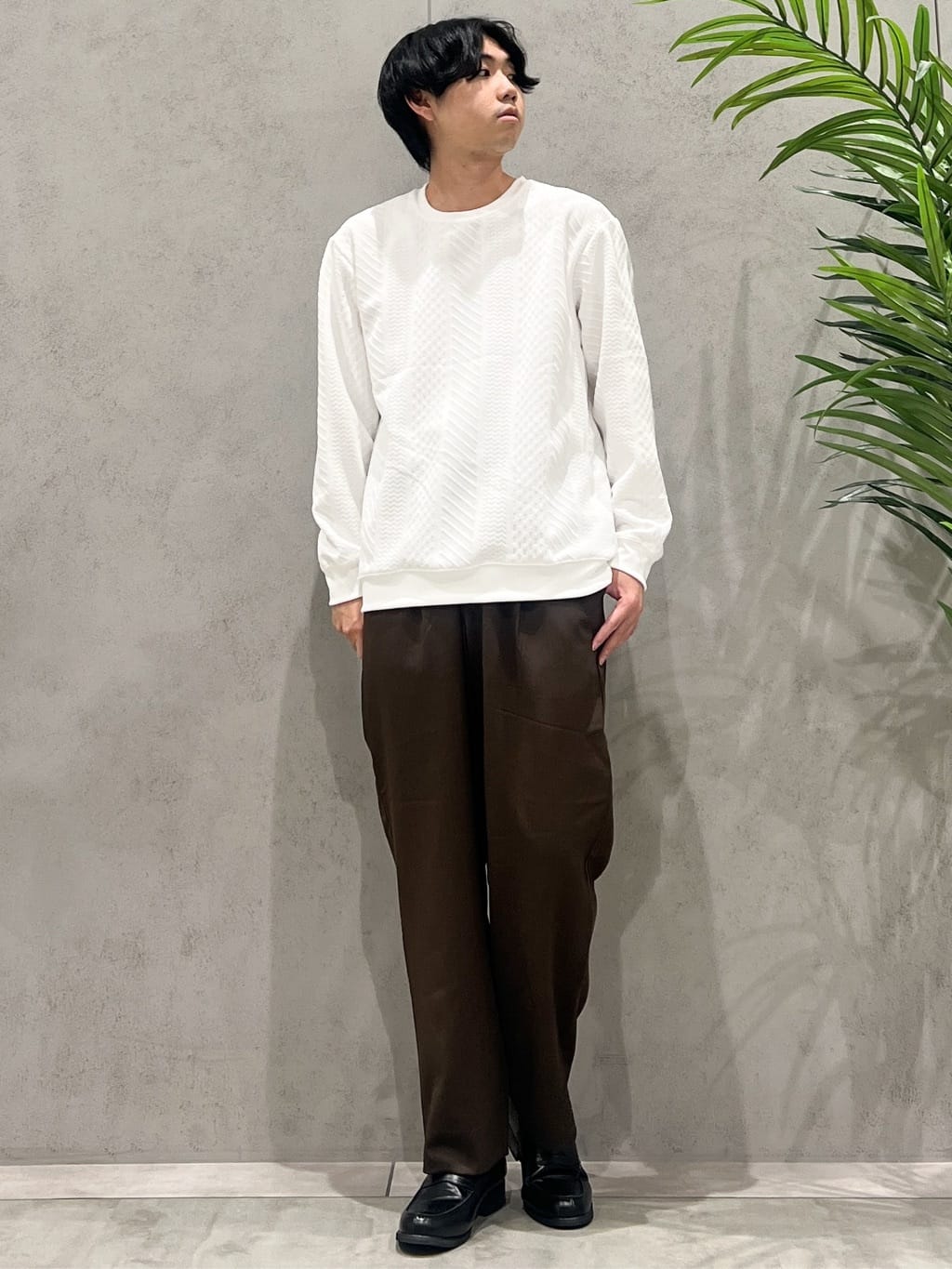 SHI-MAさんの「THE SHOP TK｜【無地に飽きた方へ】ふくれジャカードスウェット　洗濯機OK/6色展開/ユニセックスでおすすめ！」を使ったコーディネート