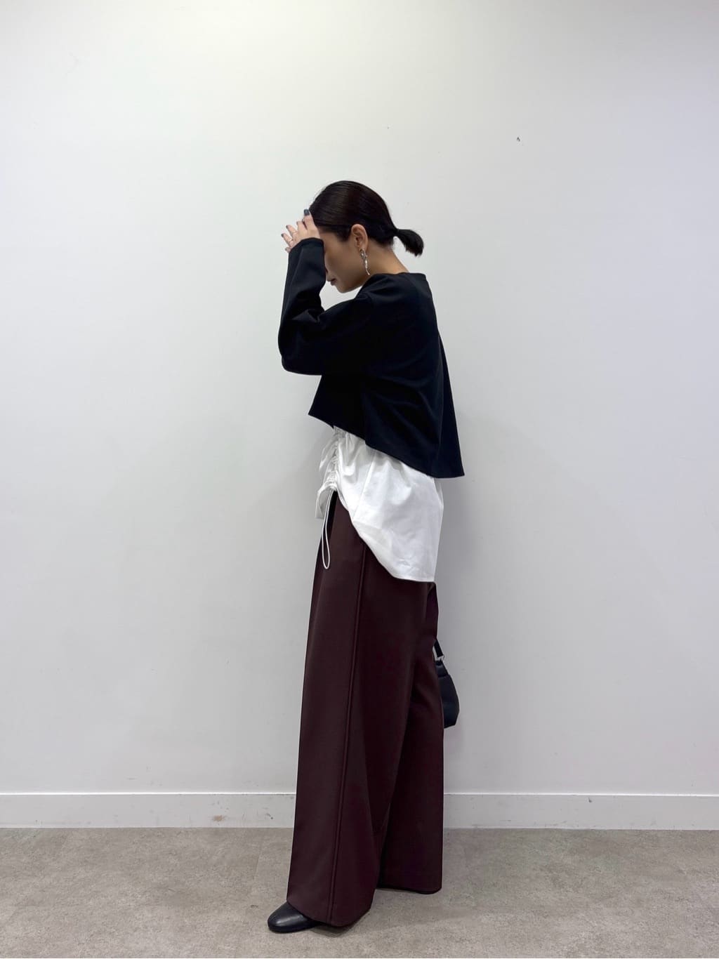 ayanoさんの「INDIVI｜Comfy SET UP｜イージーストレートワイドパンツ【セットアップ対応／通勤/カセット服】」を使ったコーディネート