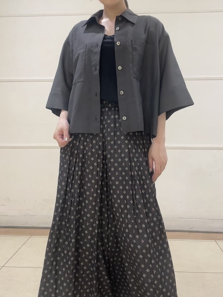watanabeさんの「UNTITLED｜【前開き/洗える】ショート丈シアーシャツ」を使ったコーディネート
