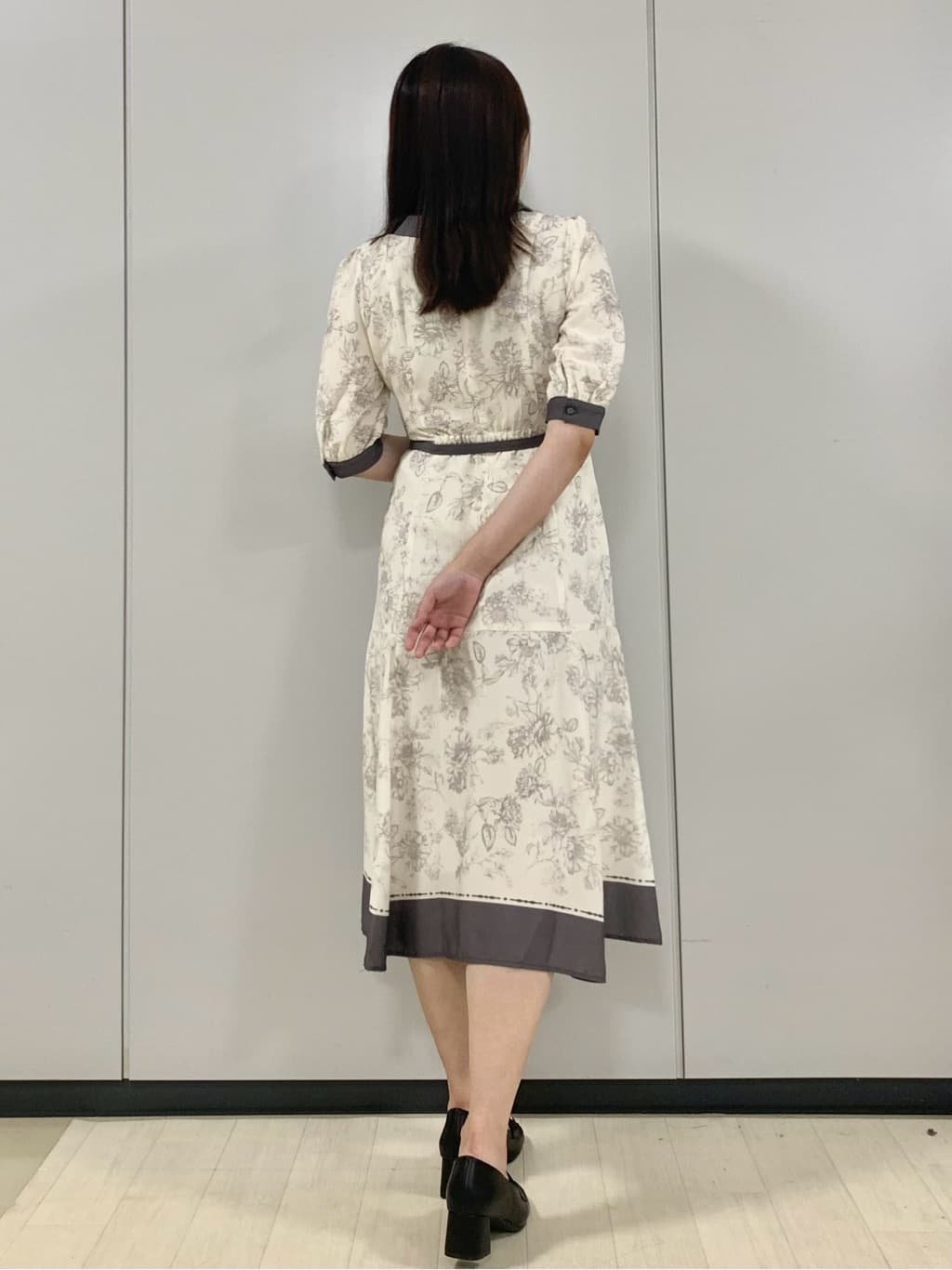 kasumiさんの「index｜2WAY パネルフラワーバイカラーワンピース【洗濯機洗い可／イージーアイロン】」を使ったコーディネート