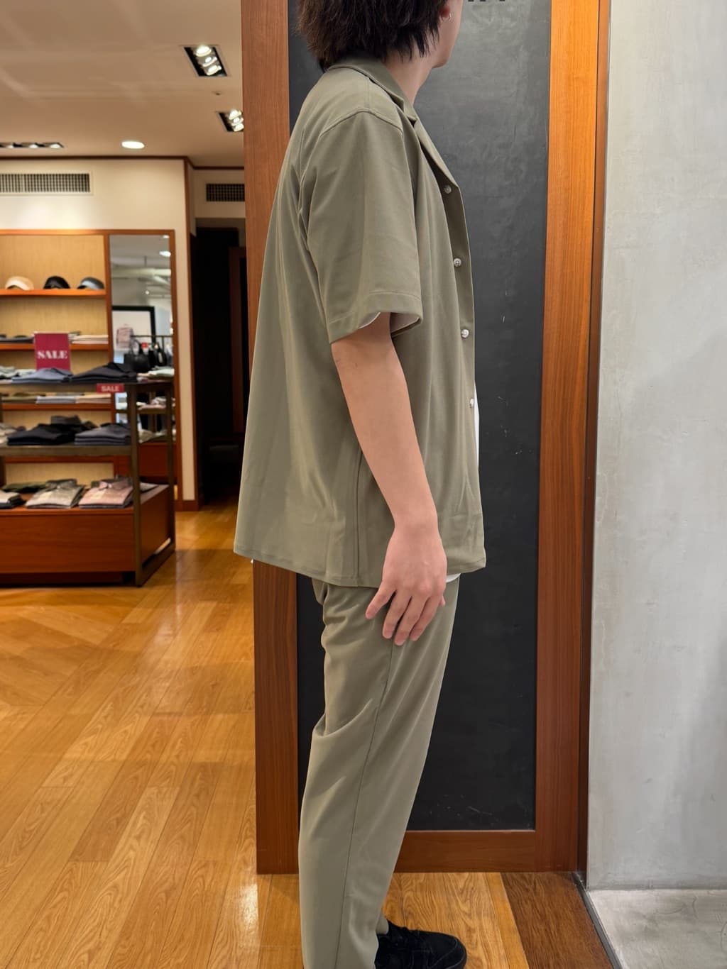 たくやさんの「TAKEO KIKUCHI｜【COOL CITY WEAR】エアートール オープンカラーシャツ /接触冷感・通気性」を使ったコーディネート