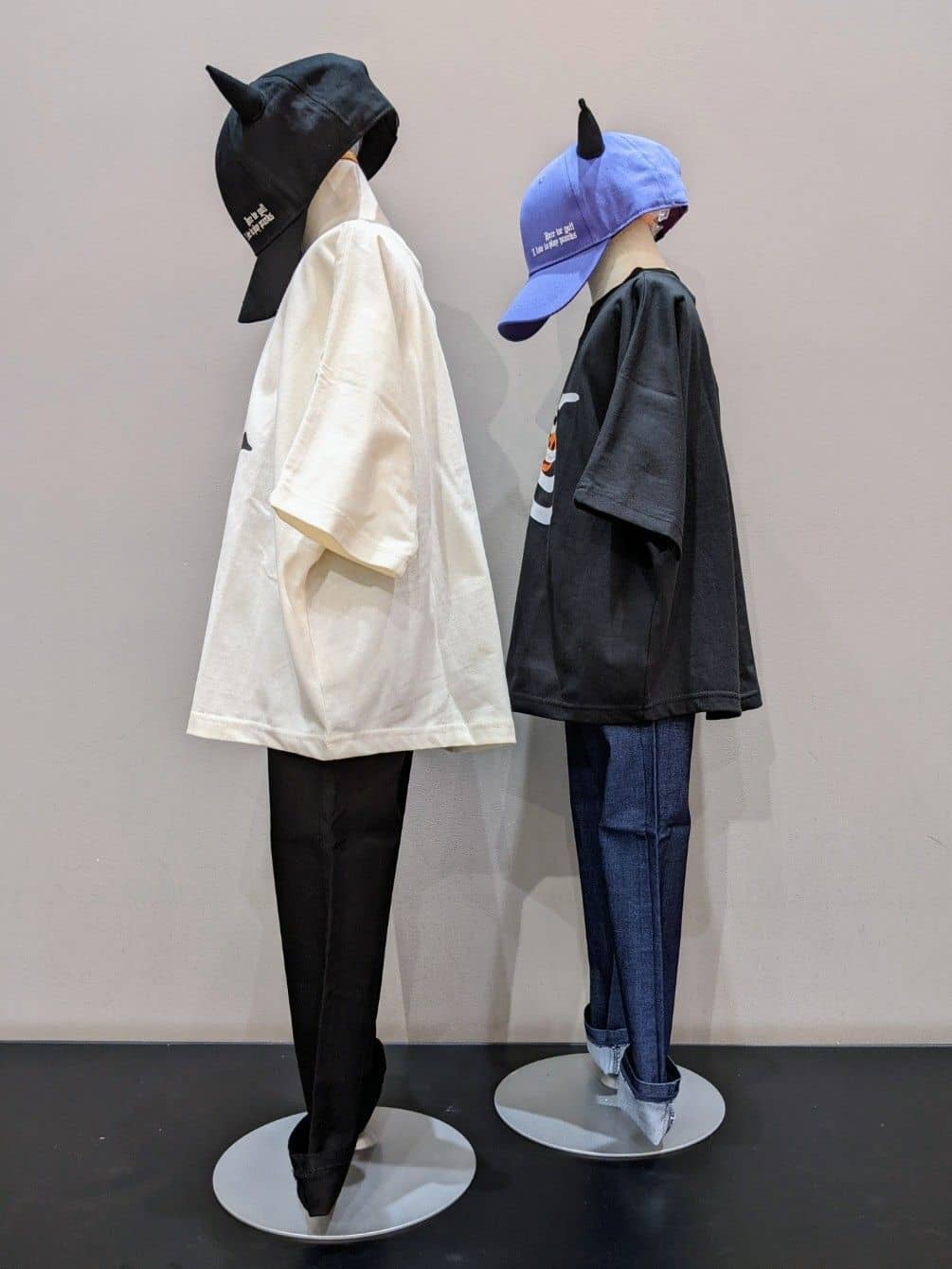 vacheさんの「SHOO･LA･RUE｜【100-150cm/ストレッチ】シンプルだから使いやすい ストレートパンツ」を使ったコーディネート