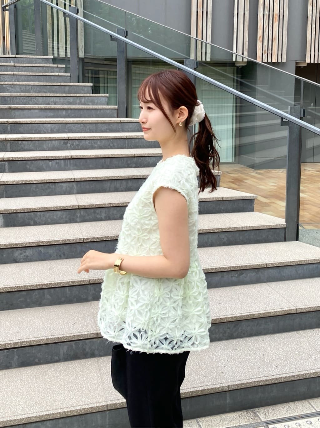 みさかさんの「index｜ストレッチテーパードパンツ【洗濯機洗い可／吸水速乾／防シワ】」を使ったコーディネート